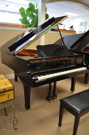 2002 Yamaha C3 conservatory grand piano - Grand Pianos